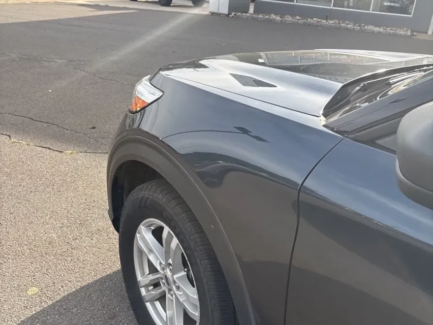 2022 Ford Explorer XLT photo 1