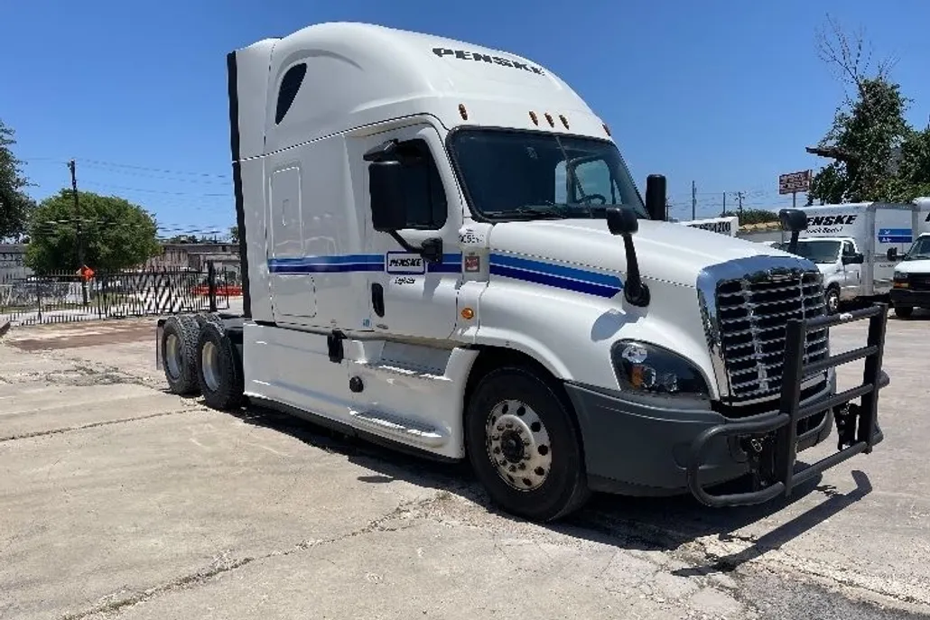2020 Freightliner Cascadia 125" Sleeper Cab photo 1