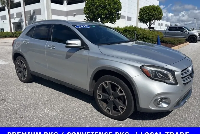 2019 Mercedes Benz GLA 250 photo 1