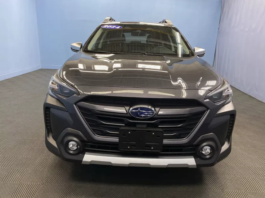 2024 Subaru Outback Touring photo 1