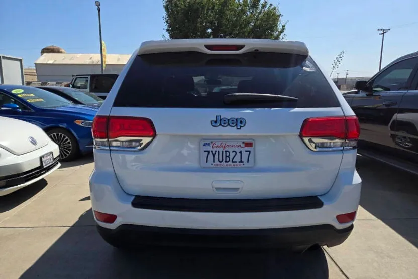 2015 Jeep Grand Cherokee Laredo photo 1