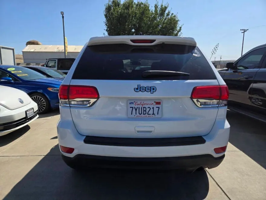 2015 Jeep Grand Cherokee Laredo photo 1