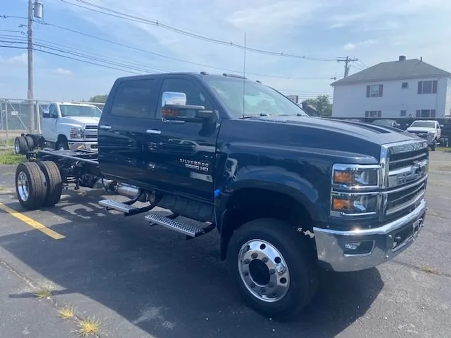 2024 Chevrolet Silverado 5500HD Work Truck photo 1