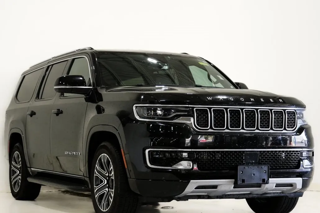 2023 Jeep Wagoneer L Series II photo 1
