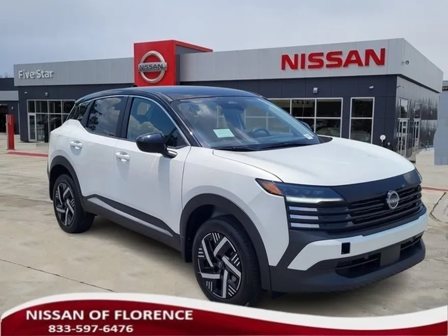 2025 Nissan Kicks SV photo 1