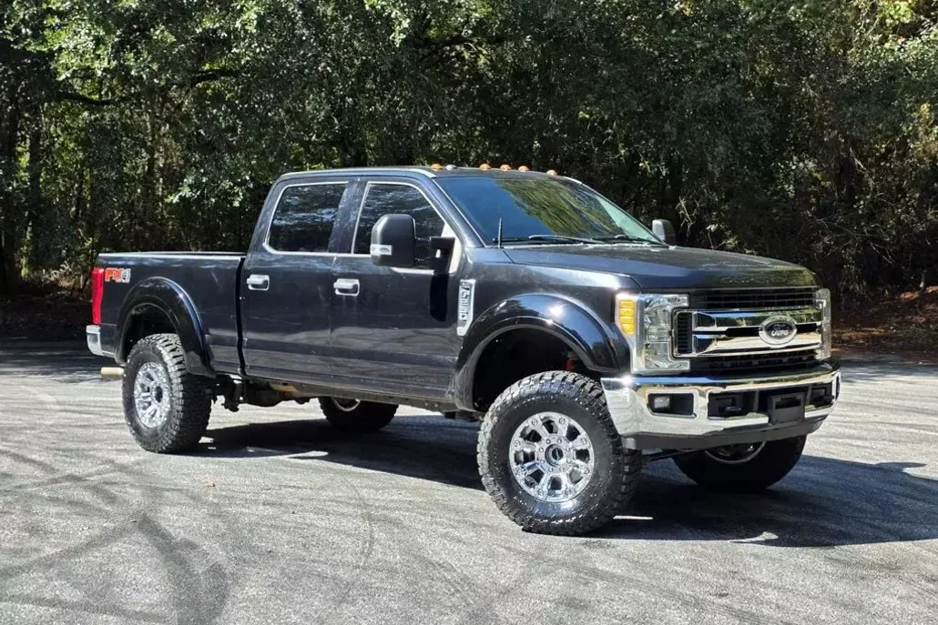 2017 Ford F-250 XLT photo 1