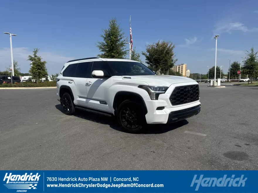 2025 Toyota Sequoia Platinum photo 1