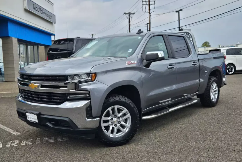 2020 Chevrolet Silverado 1500 LT photo 1