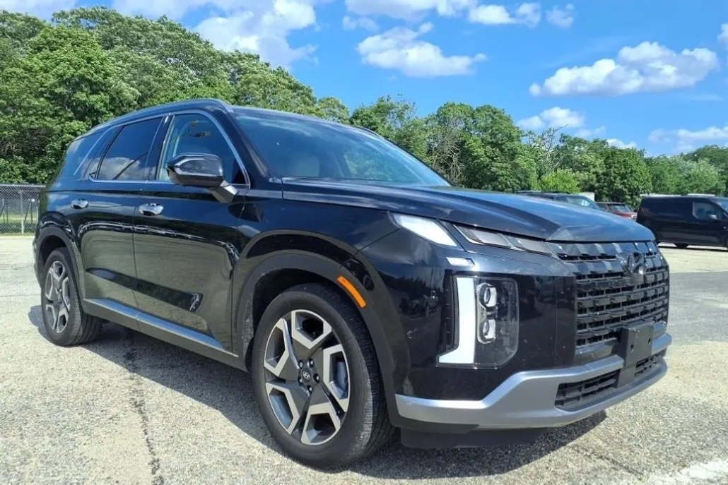 2024 Hyundai Palisade Limited photo 1