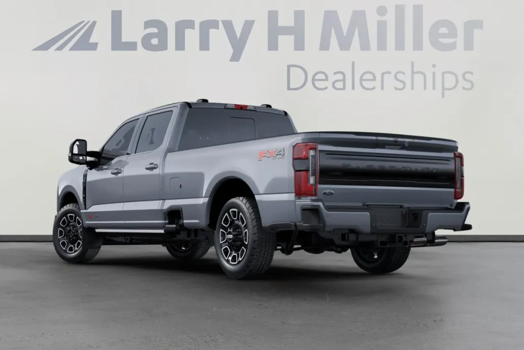 2025 Ford F-350 Platinum photo 1