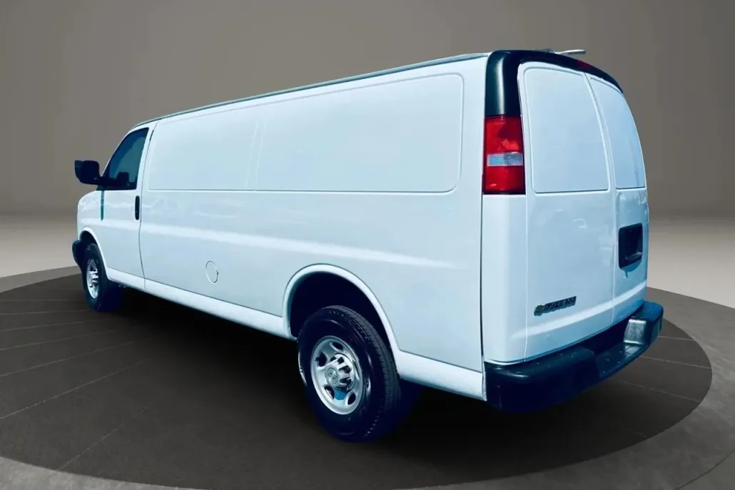 2023 Chevrolet Express Cargo Van 2500 photo 1