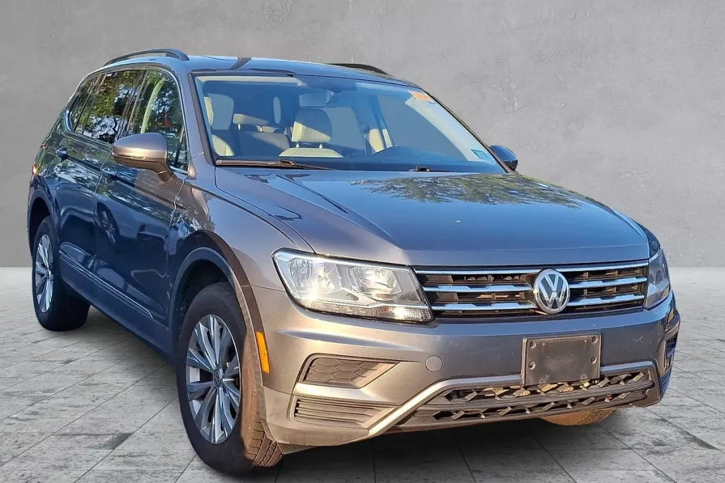 2018 Volkswagen Tiguan SEL photo 1