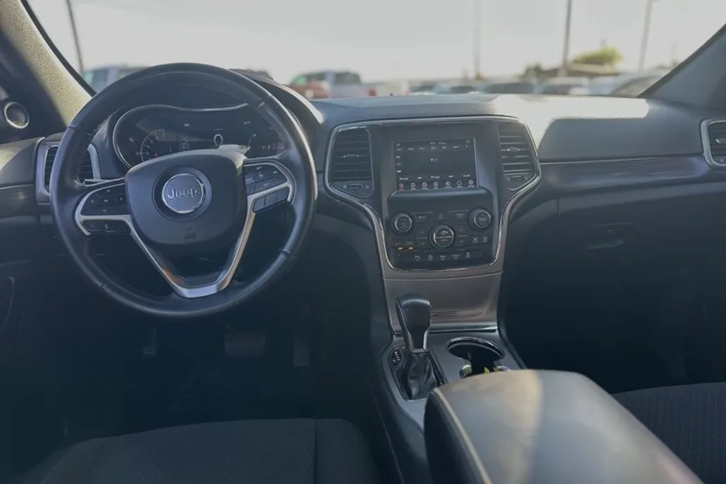 2021 Jeep Grand Cherokee Laredo E photo 1
