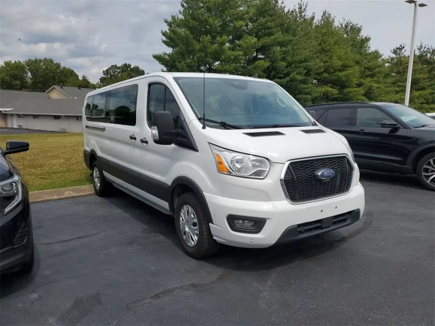 2022 Ford Transit Passenger XLT photo 1