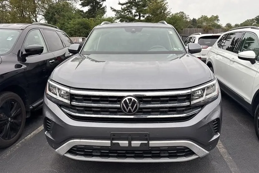 2023 Volkswagen Atlas SEL photo 1