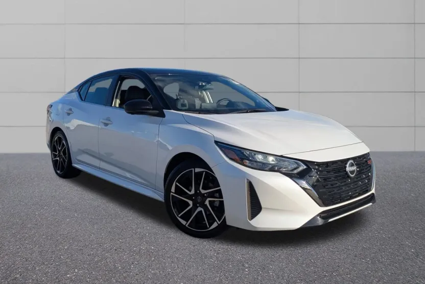 2024 Nissan Sentra SR photo 1