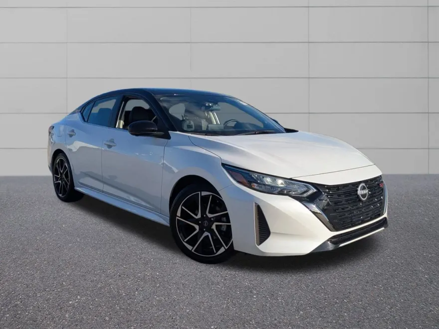 2024 Nissan Sentra SR photo 1