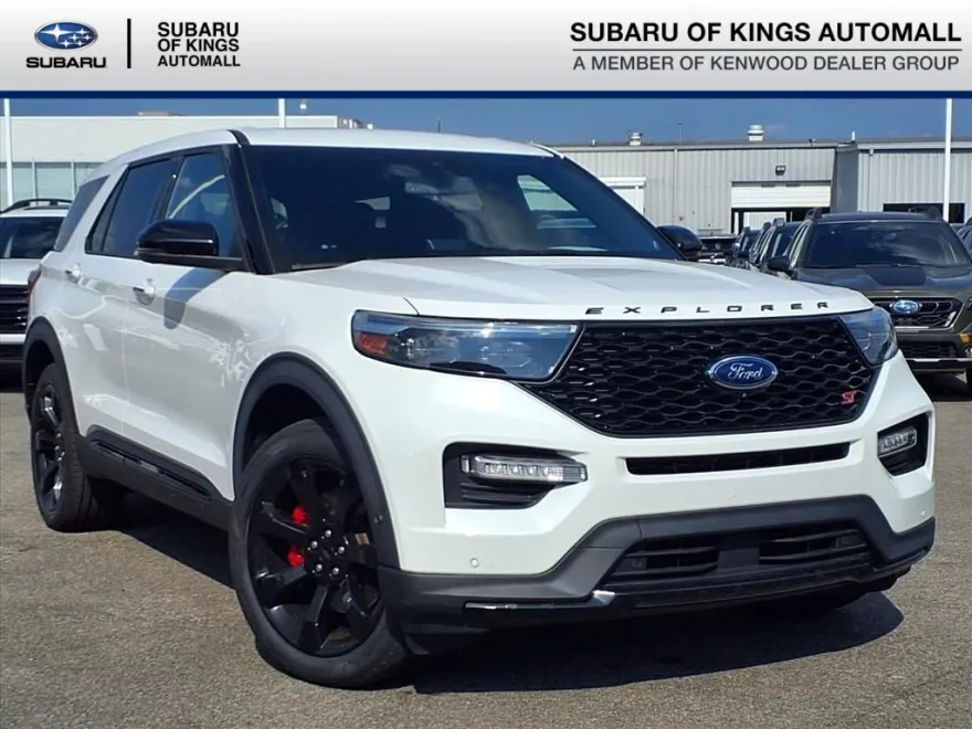 2021 Ford Explorer ST photo 1
