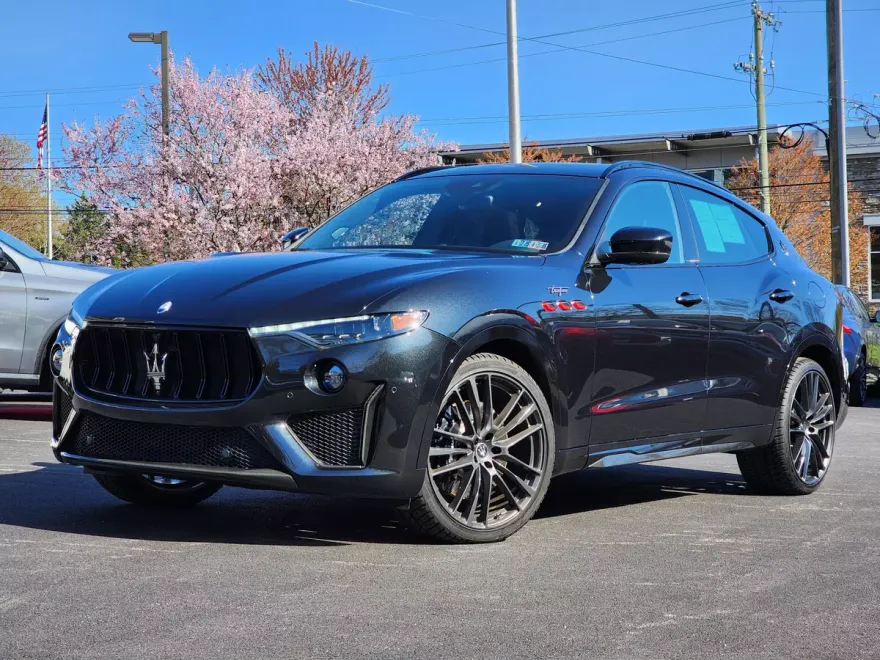 2022 Maserati Levante Trofeo photo 1
