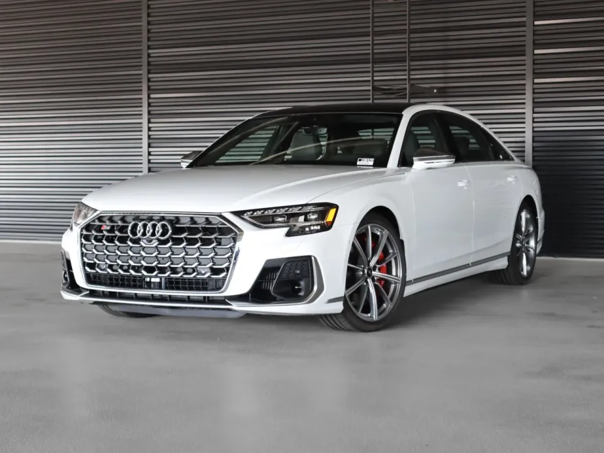 2025 Audi S8 4.0T photo 1