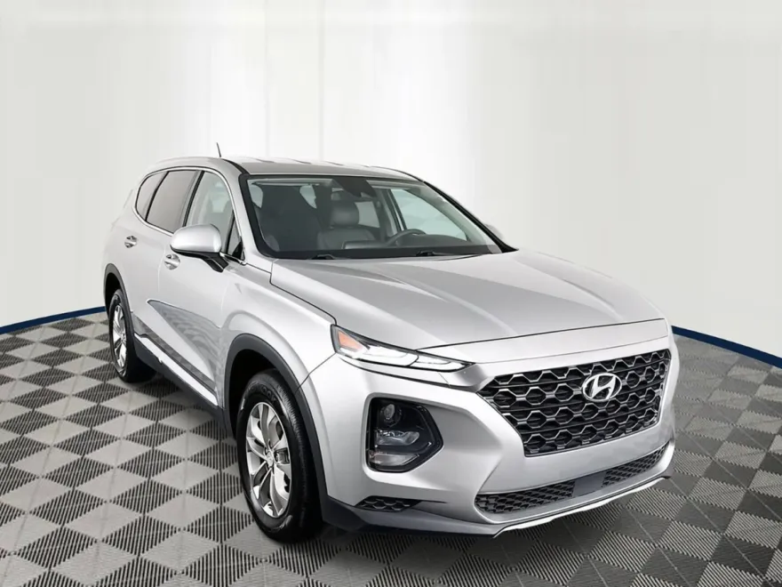 2020 Hyundai Santa Fe SE photo 1