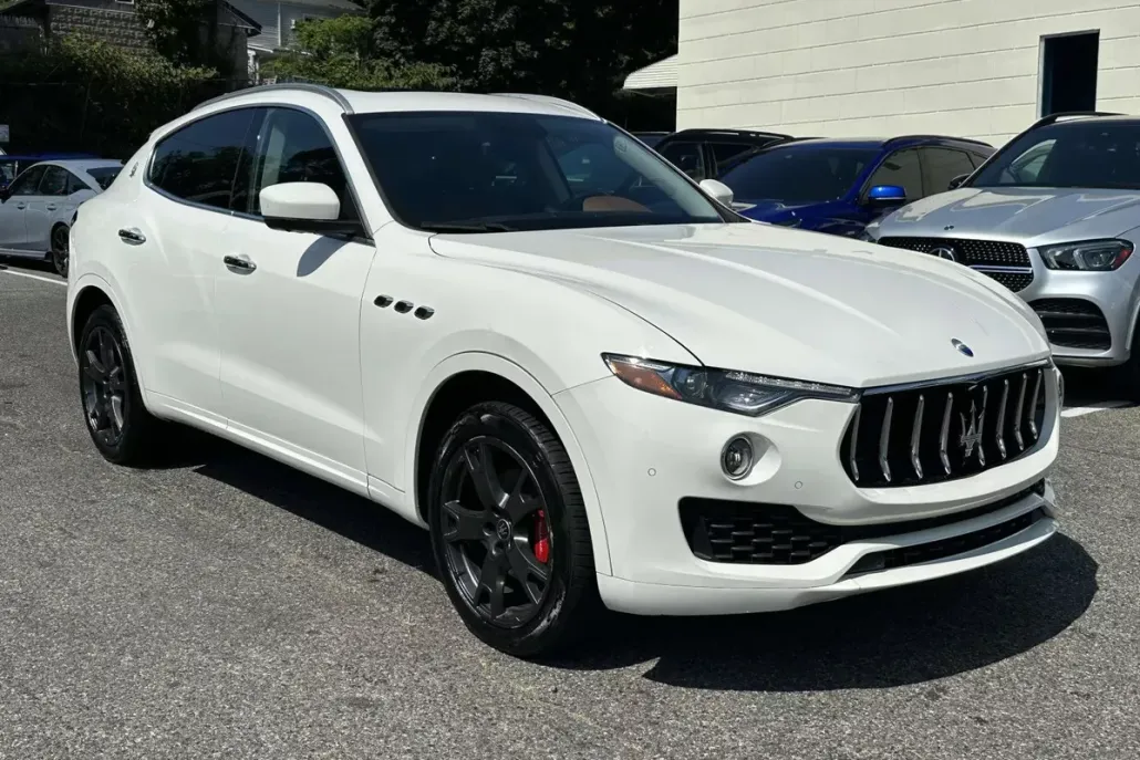 2021 Maserati Levante Base photo 1