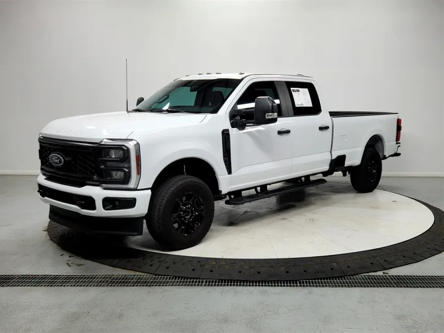 2024 Ford F-250 XL photo 1
