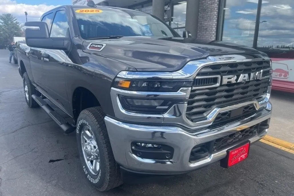 2025 Ram 2500 Tradesman photo 1