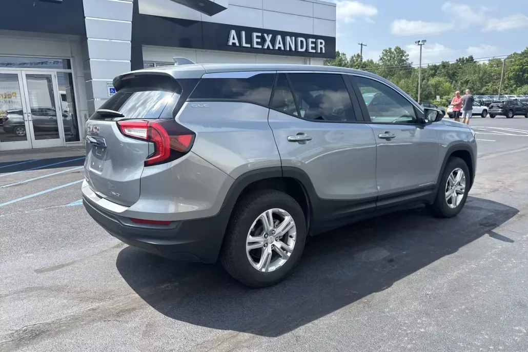 2024 Gmc Terrain SLE photo 1