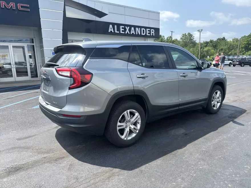 2024 Gmc Terrain SLE photo 1