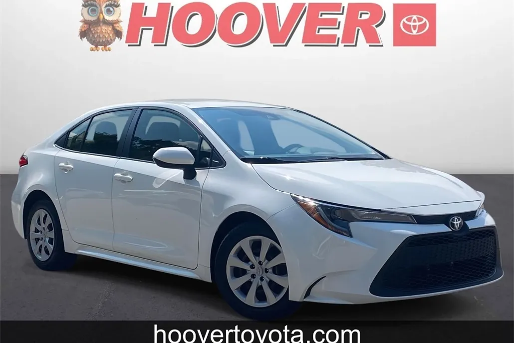 2022 Toyota Corolla LE photo 1