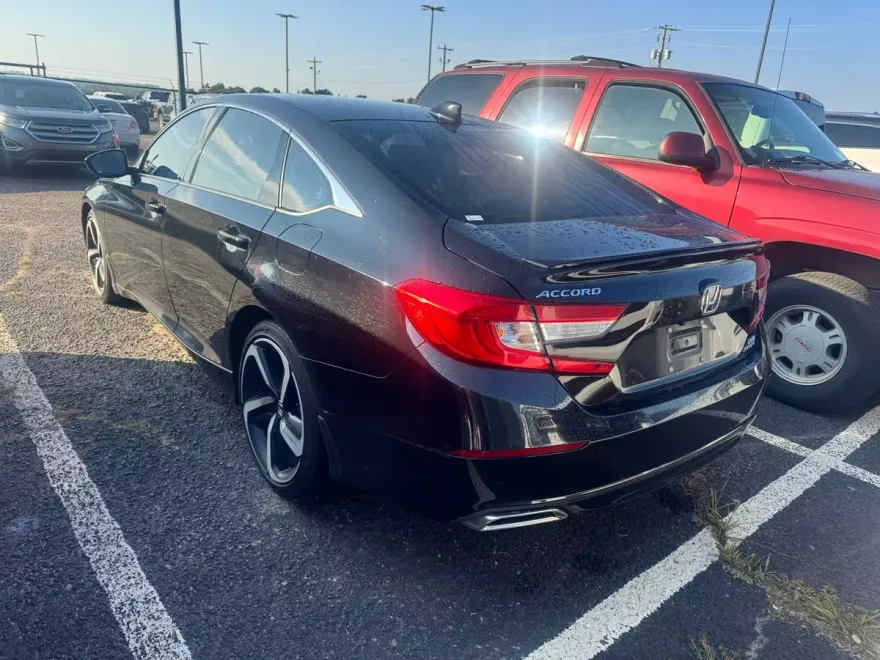 2022 Honda Accord Sport 2.0T photo 1