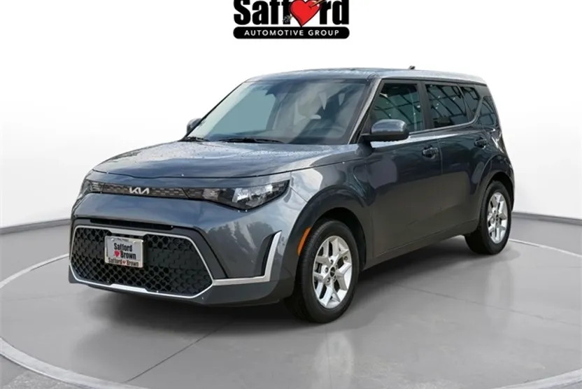 2023 Kia Soul LX photo 1