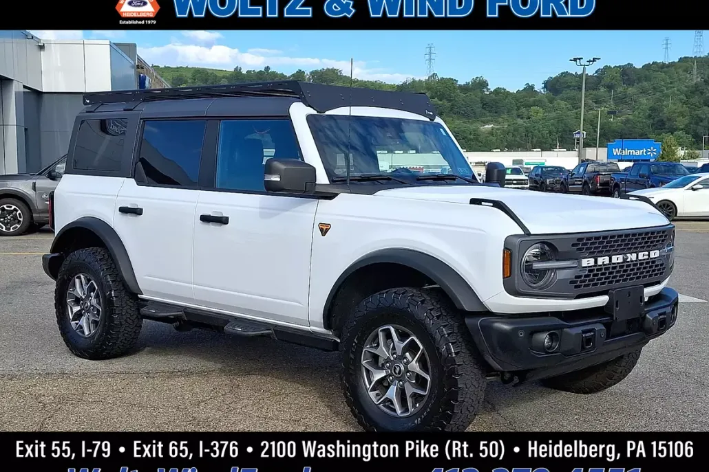 2023 Ford Bronco Outer Banks photo 1