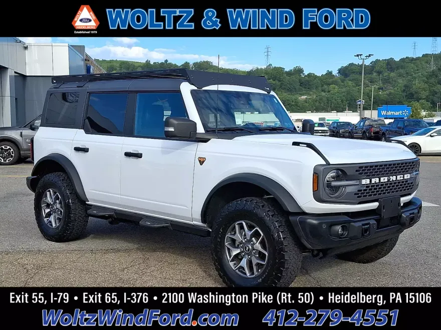 2023 Ford Bronco Outer Banks photo 1