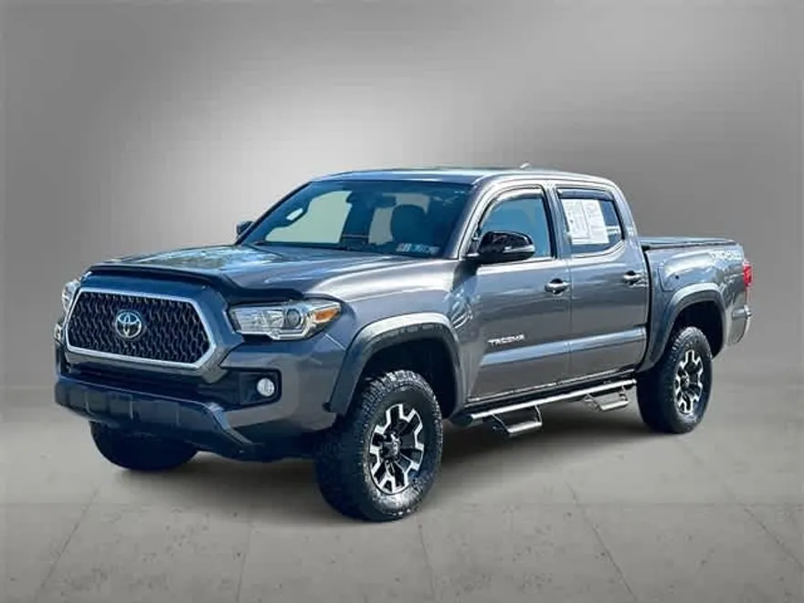 2018 Toyota Tacoma TRD V6 photo 1