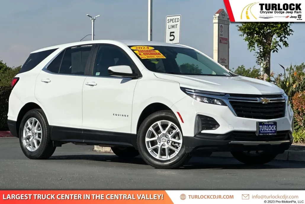 2024 Chevrolet Equinox LT photo 1