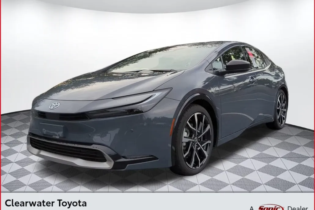 2026 Toyota Prius XSE Plug-in Hybrid photo 1