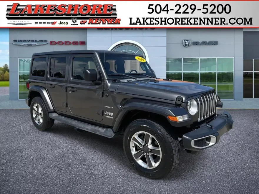 2019 Jeep Wrangler Unlimited Sahara photo 1