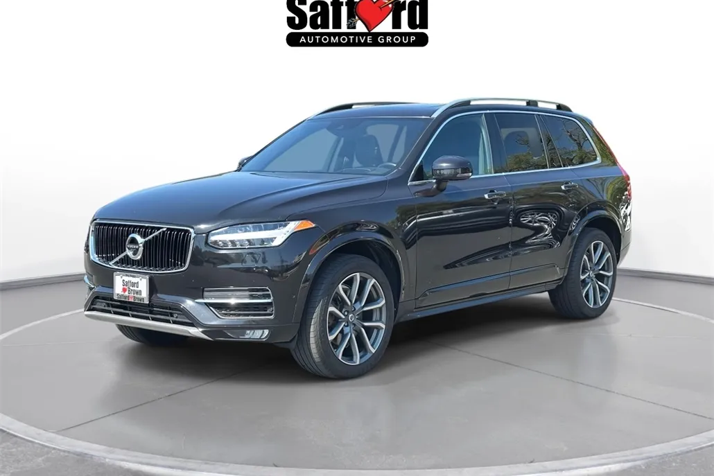 2019 Volvo XC90 T6 Momentum photo 1