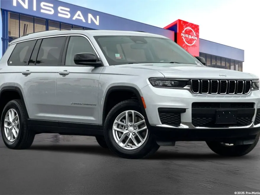 2023 Jeep Grand Cherokee Laredo photo 1