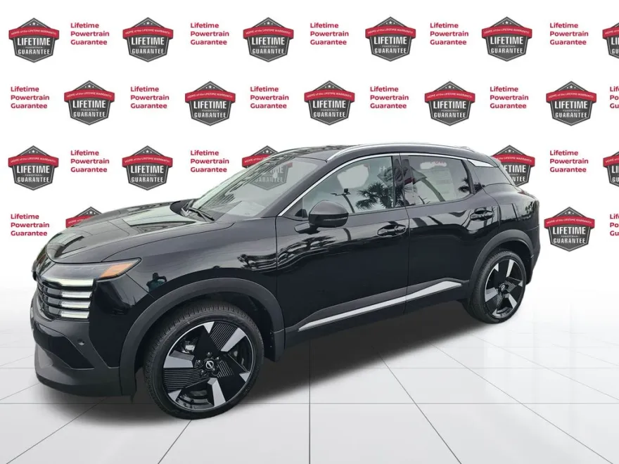 2025 Nissan Kicks SR photo 1