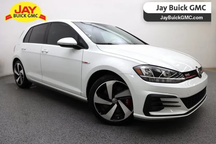 2020 Volkswagen Golf GTI photo 1