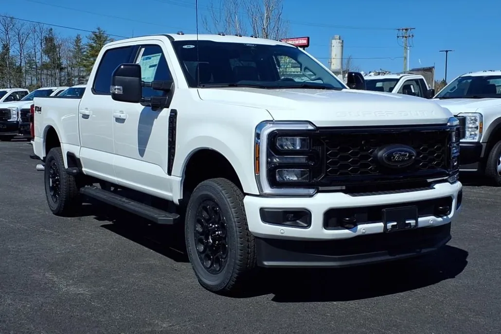 2025 Ford F-350 photo 1