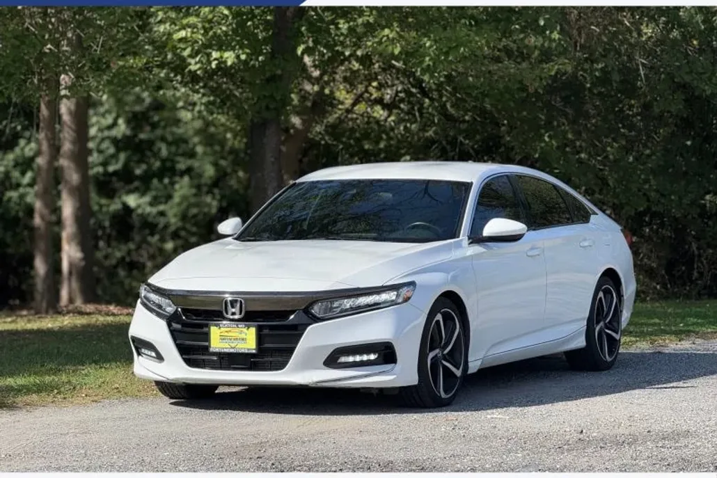 2019 Honda Accord Sport photo 1