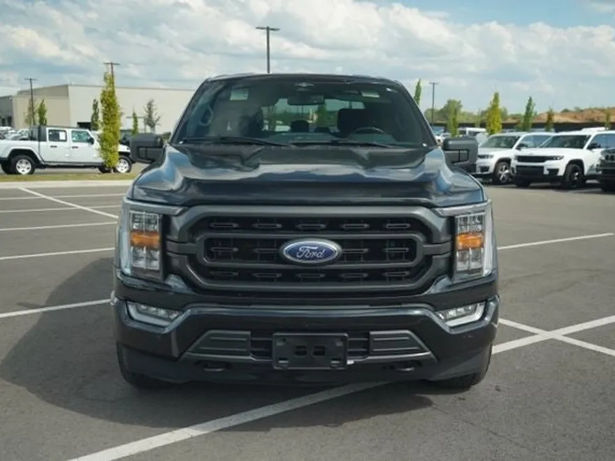 2023 Ford F-150 XLT photo 1