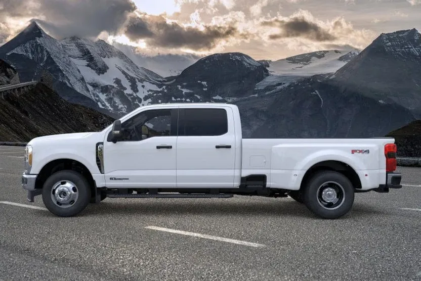 2026 Ford F-350 XLT photo 1