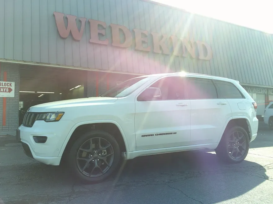 2021 Jeep Grand Cherokee Limited photo 1