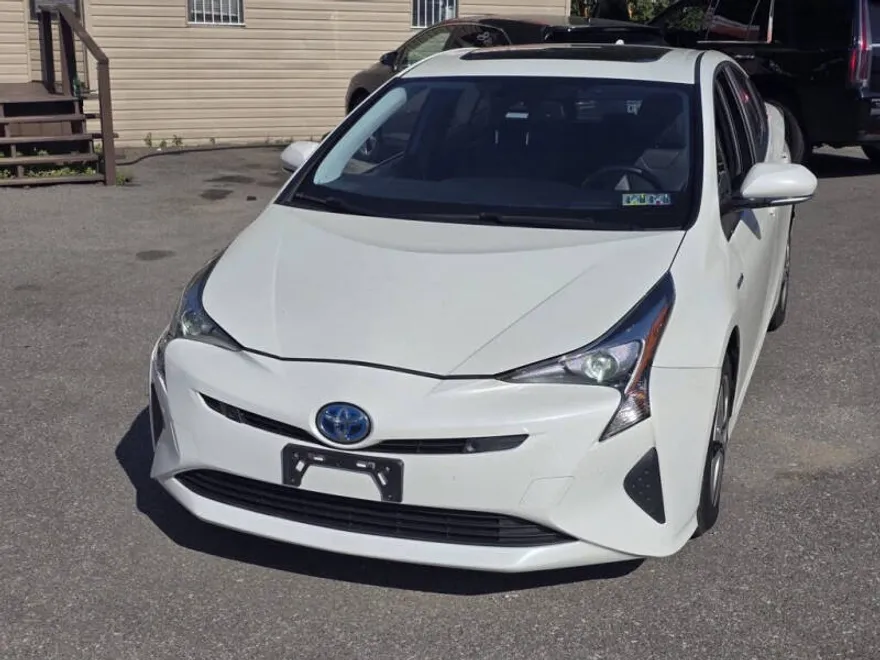 2017 Toyota Prius Two Eco Three Four Touring photo 1
