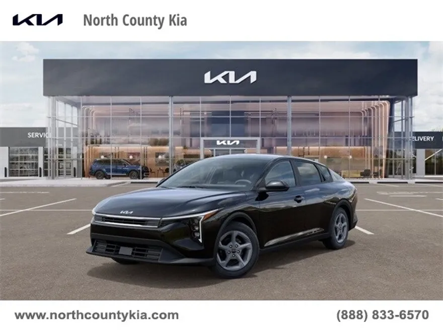 2025 Kia K4 LXS photo 1